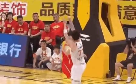 乐鱼-正负值-20全场最低，张镇麟总决赛15连胜纪录遭终结